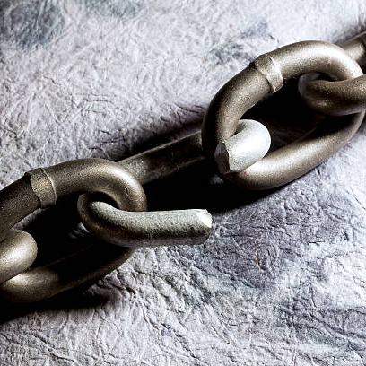 Link in chain breaking